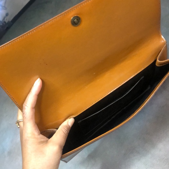 Large Yves Saint Laurent Brown Leather Clutch with patent leather - Picture 9 of 12